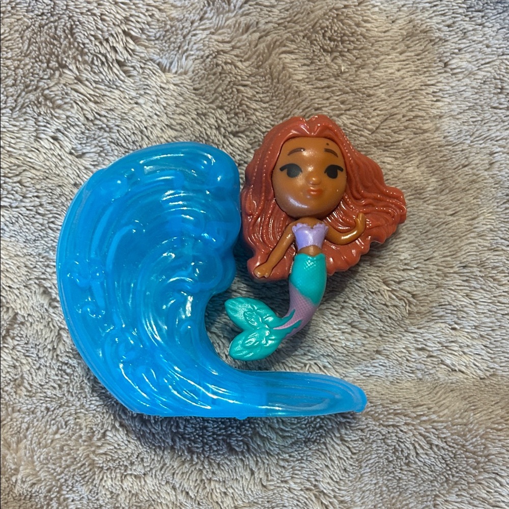 Ariel Mermaid Movable Toy with Blue Wave